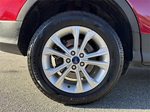 Used 2019 Ford Escape SEL image 17