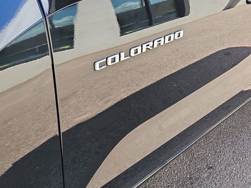 Used 2024 Chevrolet Colorado LT w/ LT Convenience Package II image 22