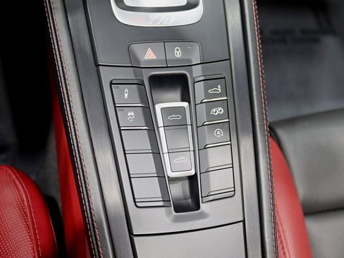 Used 2018 Porsche 718 Boxster GTS image 25