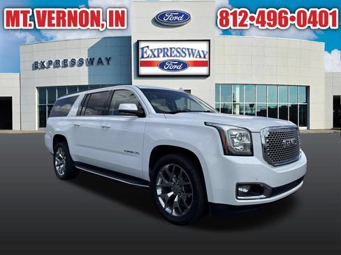 Used 2018 GMC Yukon XL SLT AWD/4WD image 12