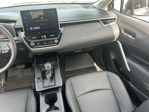 Used 2026 Toyota Corolla Cross XLE w/ Convenience Package AWD/4WD image 18