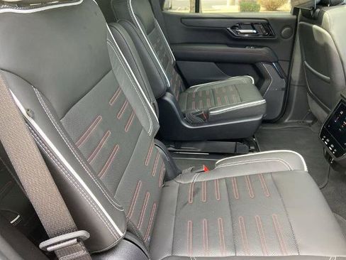 Used 2025 GMC Yukon AT4 Ultimate image 24