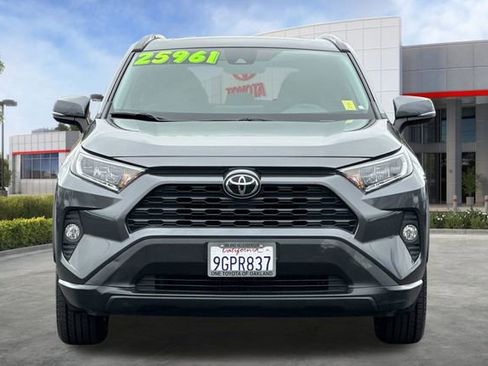 Certified 2021 Toyota RAV4 XLE w/ Convenience Package FWD image 11