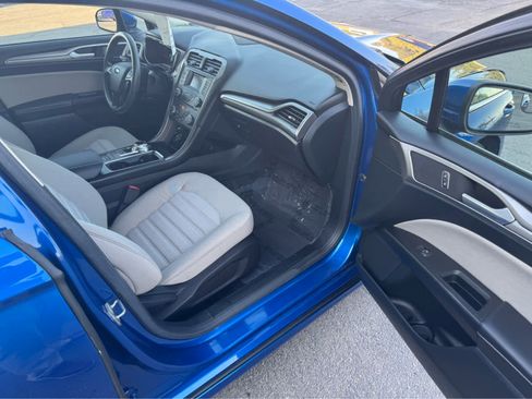 Used 2017 Ford Fusion S image 15
