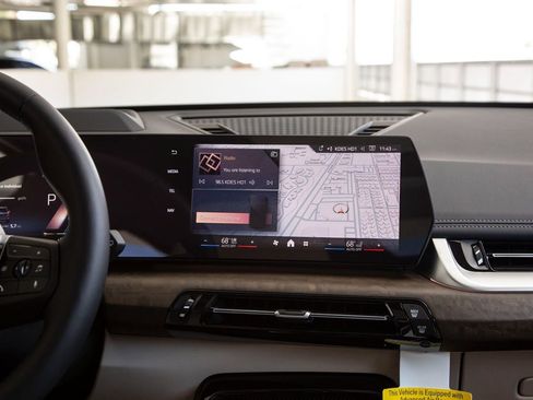 Certified 2025 BMW X1 xDrive28i w/ Technology Package image 12