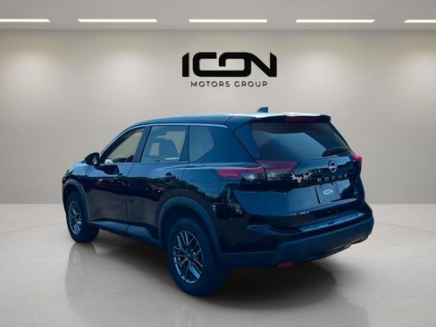 Used 2024 Nissan Rogue S AWD/4WD image 3