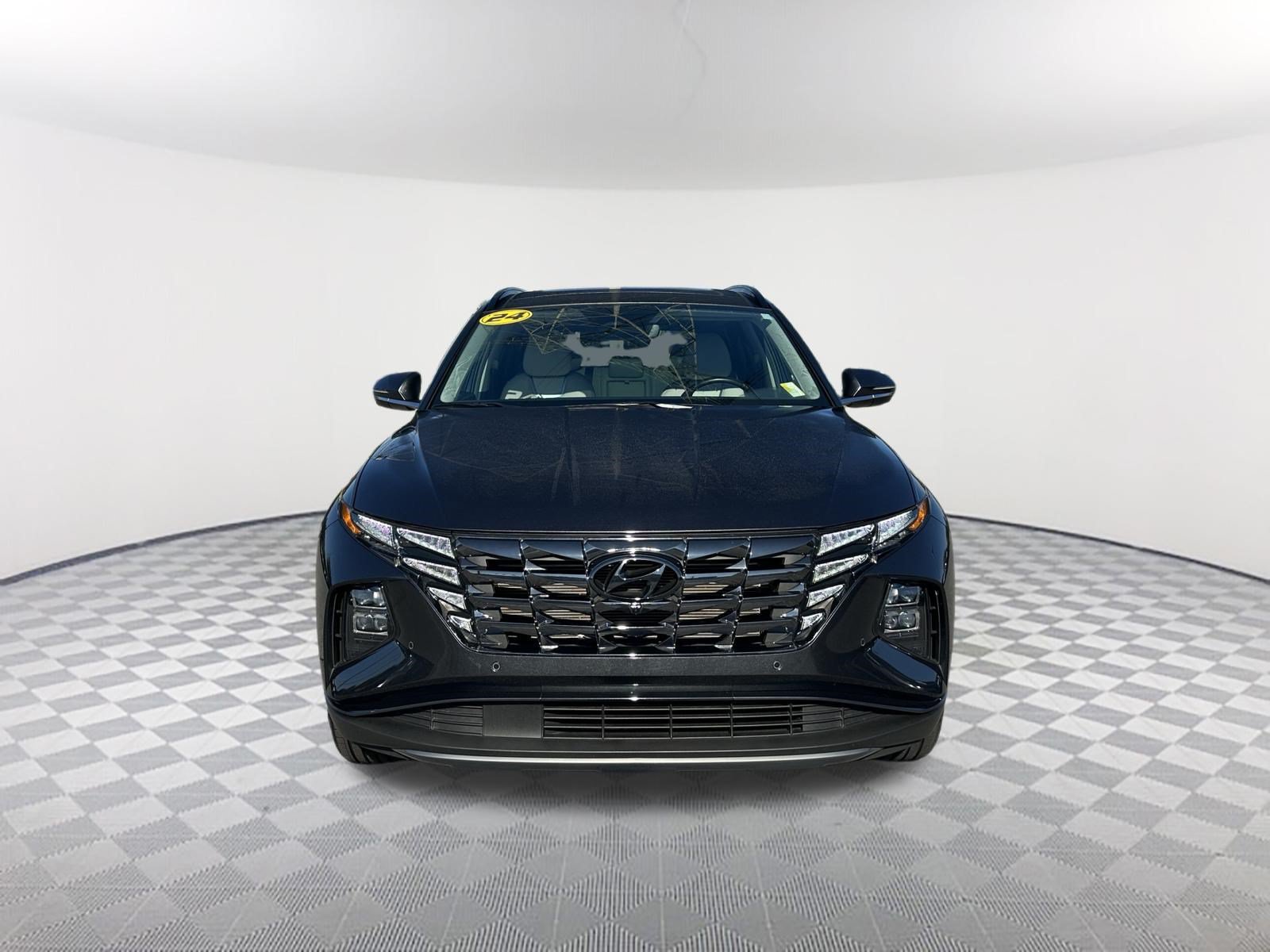 Used 2024 Hyundai Tucson Limited FWD image 2