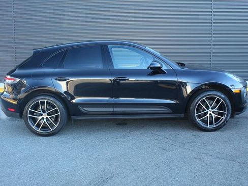 Certified 2023 Porsche Macan image 9