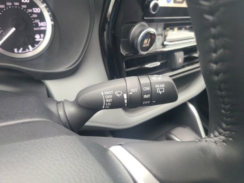 Used 2024 Toyota Highlander LE image 23