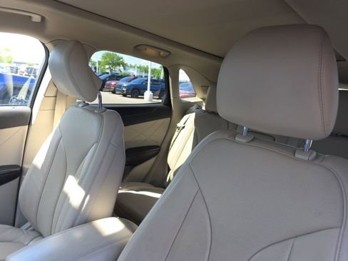 Used 2017 Lincoln MKC Reserve w/ Lincoln MKC Climate Package AWD/4WD image 2
