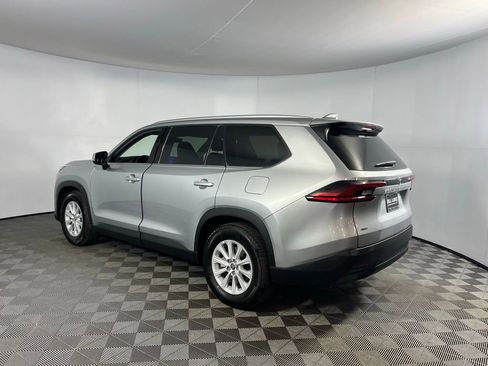 Used 2025 Toyota Grand Highlander XLE image 7