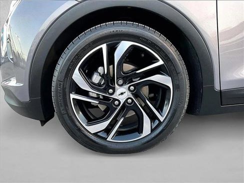 Certified 2023 Chevrolet Bolt LT w/ Infotainment Package image 10