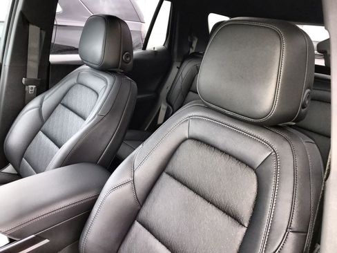 New 2026 Chevrolet Equinox LT w/ Convenience Package II image 11