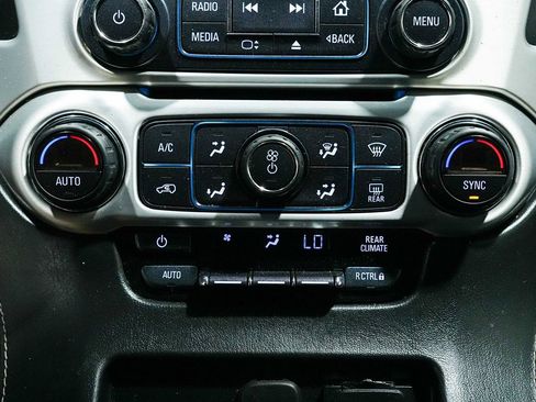 Used 2018 GMC Yukon SLE w/ SLE Value Package AWD/4WD image 16