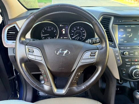 Used 2017 Hyundai Santa Fe Limited image 29