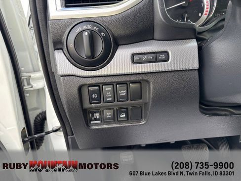 Used 2018 Nissan Titan PRO-4X w/ Pro-4x Convenience Package image 12