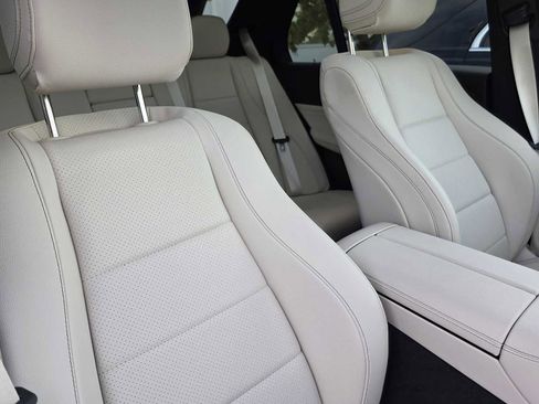 Used 2025 Mercedes-Benz GLE 350 4MATIC image 4