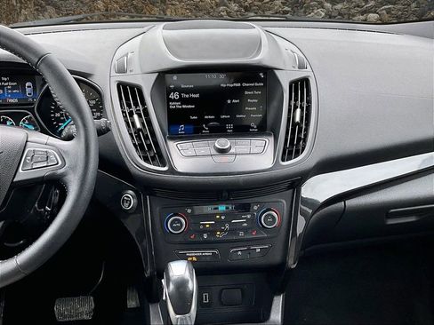 Used 2019 Ford Escape SEL image 6