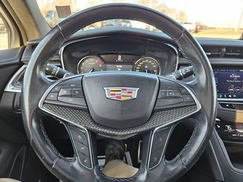 Used 2021 Cadillac XT5 Sportv image 11