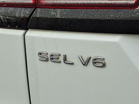 Used 2022 Volkswagen Atlas SEL R-Line image 33