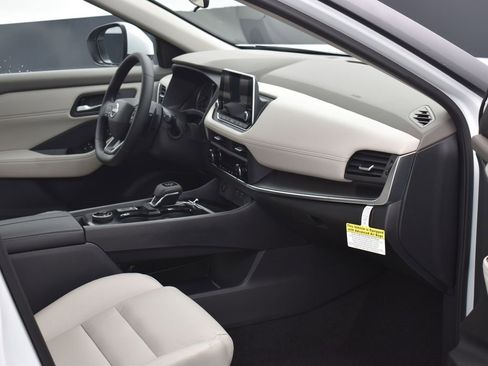 New 2026 Nissan Rogue SV w/ SV Premium Package image 6