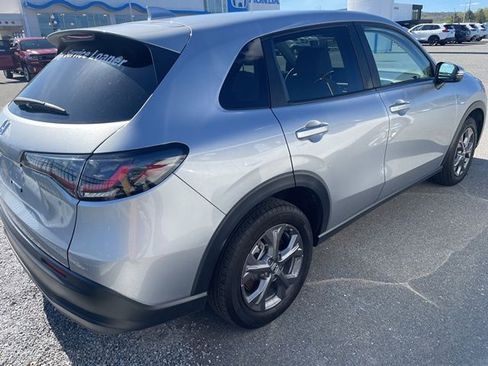 Certified 2026 Honda HR-V LX image 9
