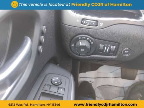 Used 2022 Jeep Cherokee Limited image 15