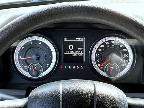 Used 2015 RAM 1500 Express RWD image 12