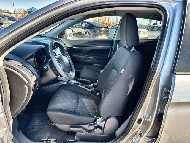 Used 2025 Mitsubishi Outlander Sport ES AWD/4WD image 11