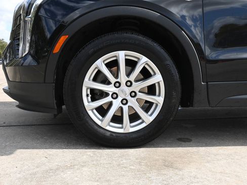 Certified 2023 Cadillac XT4 Luxury w/ Cold Weather Package image 28