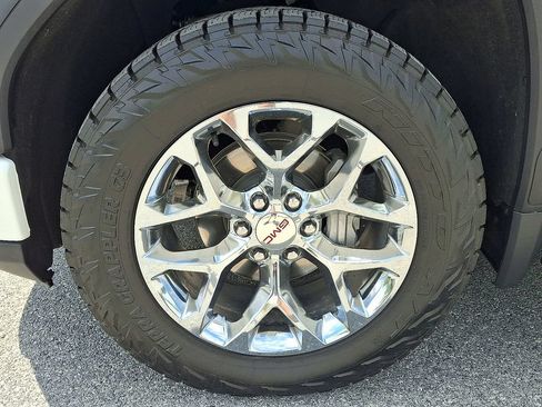 Used 2025 GMC Sierra 1500 Denali AWD/4WD image 28