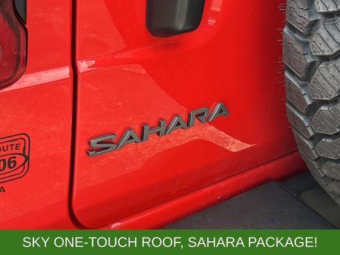 Used 2025 Jeep Wrangler Unlimited Sahara w/ Safety Group AWD/4WD image 14