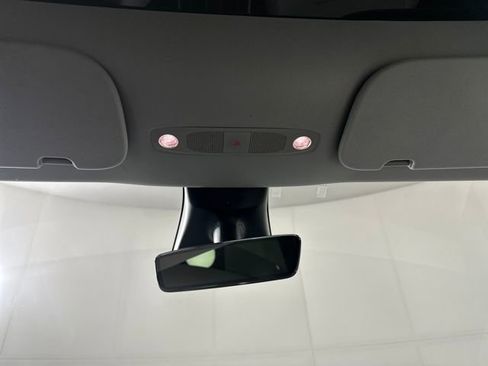 Used 2021 Tesla Model Y Long Range image 21