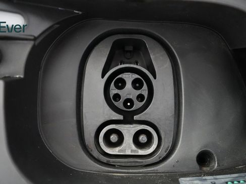 Used 2022 Volkswagen ID.4 Pro S image 23