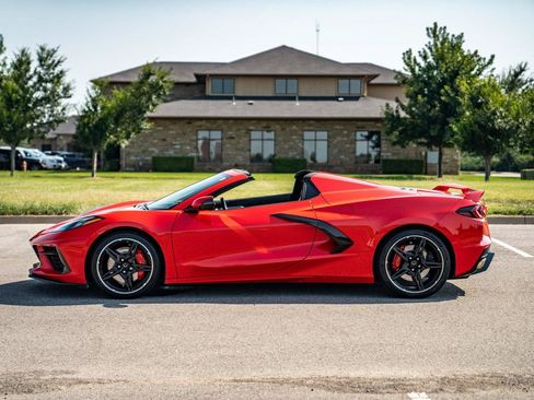 Used 2021 Chevrolet Corvette Stingray Premium Conv w/ Battery Protection Package RWD image 27