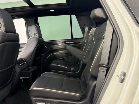 Used 2021 Cadillac Escalade Sport w/ LPO, ONYX Package image 27