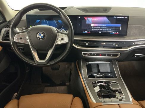Certified 2023 BMW X7 xDrive40i w/ Premium Package image 10