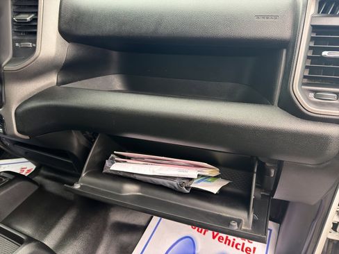 Used 2019 RAM 5500 Tradesman w/ Chrome Appearance Group image 31