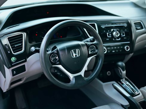 Used 2013 Honda Civic LX image 8