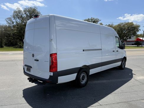 New 2025 Mercedes-Benz Sprinter 2500 image 8