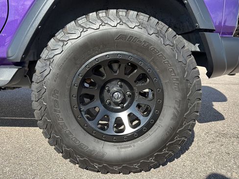 Used 2023 Jeep Wrangler Sport image 9