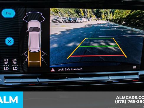 Used 2025 Volkswagen Atlas SE FWD image 34
