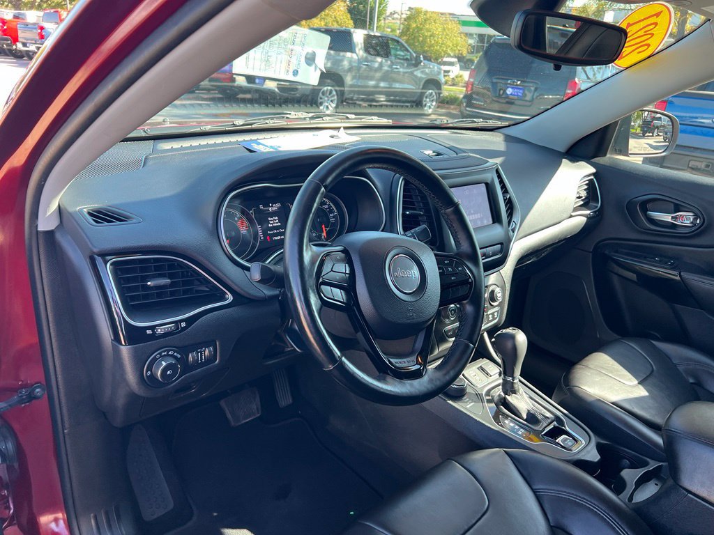 Used 2021 Jeep Cherokee Latitude Plus AWD/4WD image 19