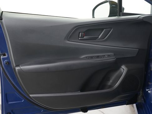 Used 2023 Toyota Prius LE FWD image 19