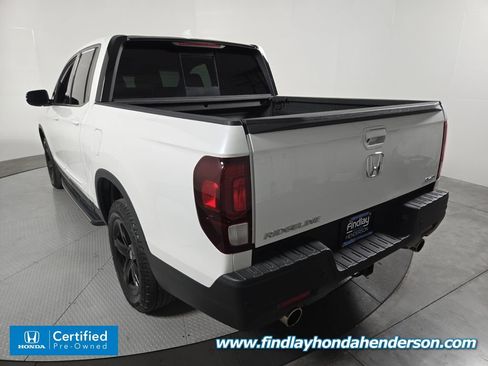 Used 2021 Honda Ridgeline Black Edition image 4