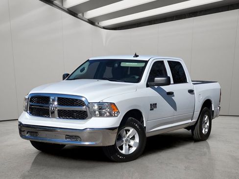 Used 2023 RAM 1500 Classic SLT w/ Electronics Group AWD/4WD image 1