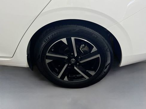 Used 2024 Nissan Sentra SV FWD image 24
