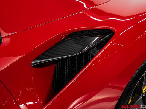Used 2022 Ferrari F8 Tributo image 18