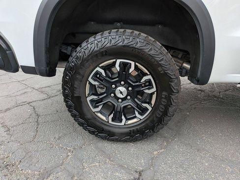 Used 2024 Chevrolet Silverado 1500 ZR2 w/ Technology Package AWD/4WD image 12