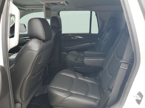 Used 2020 Cadillac Escalade Premium Luxury RWD image 10